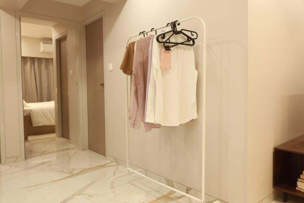 Downtown 2 And Half Bhk Appt Mahalaxmi, 1201 * Bombaj