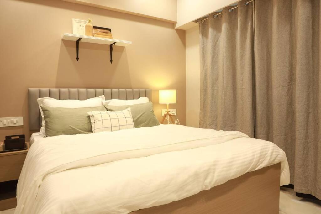 Apartament Downtown 2 And Half Bhk Appt Mahalaxmi, 1201